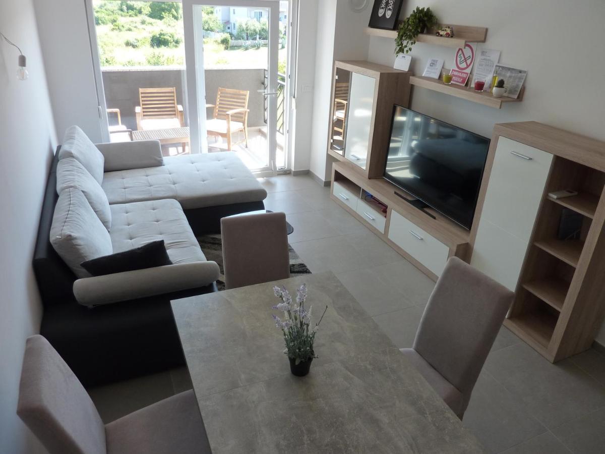 Apartment Jere With Private Parking Zadar Exterior photo